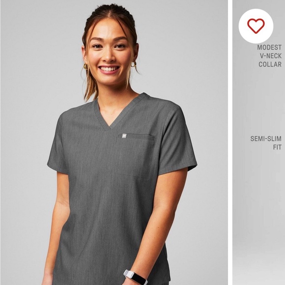 Fabletics Gray Scrub Set - Picture 2 of 3